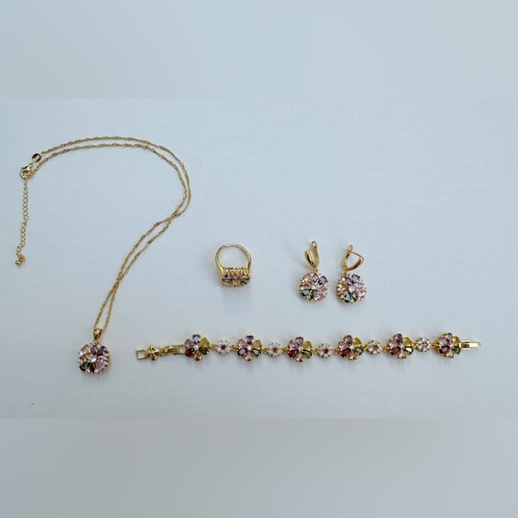New Jewelry Set Includes Necklace, Bracelet, Ring (7) and Earrings - Picture 1 of 16